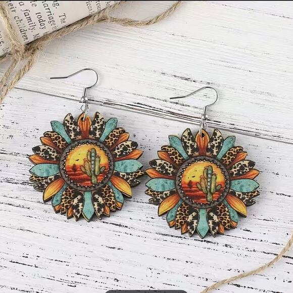 Sunflower Shape Pendant Drop Earrings Leopard Cactus Desert Wood Southwestern - Picture 3 of 4